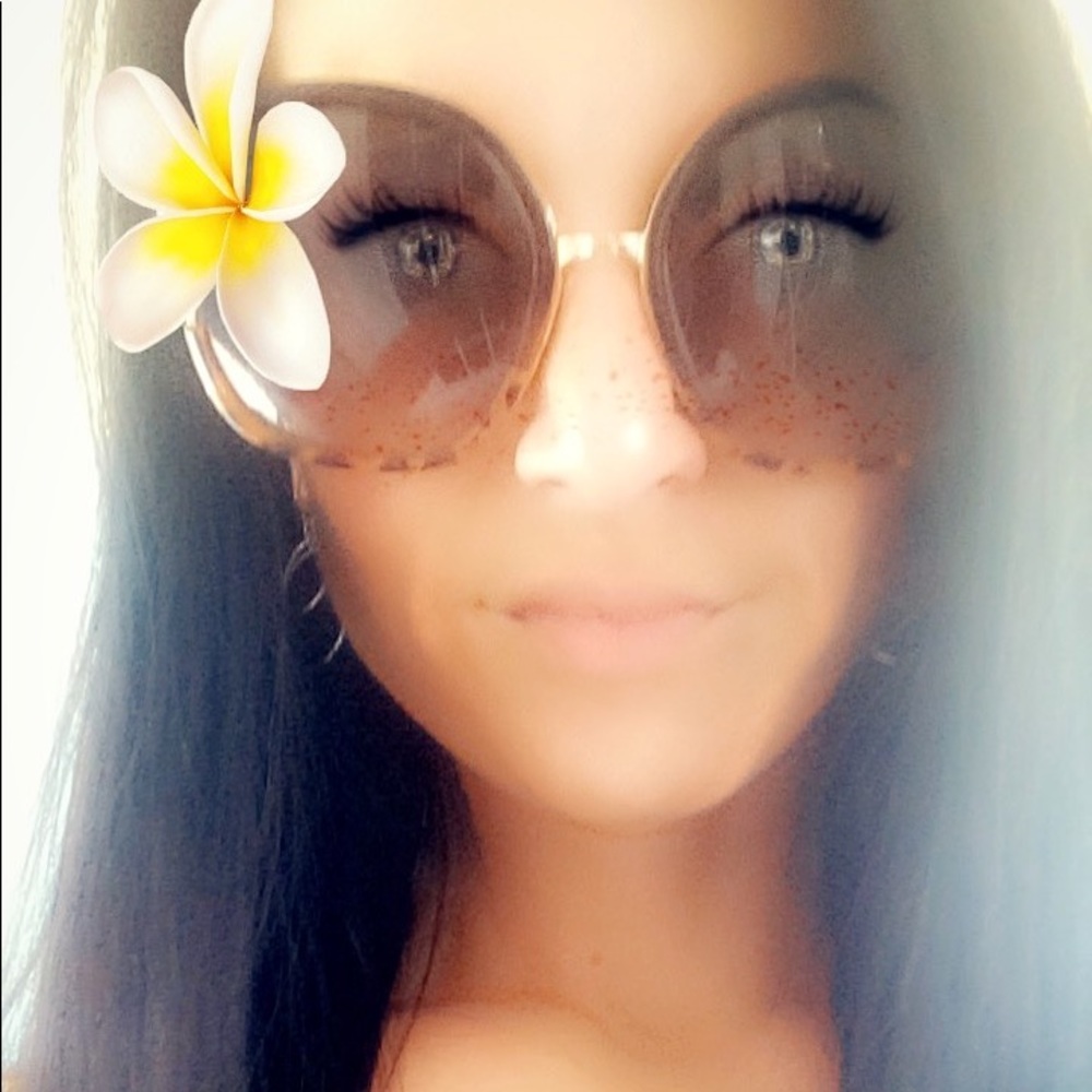 Meet your Posher, Lori